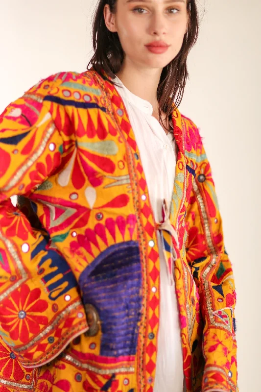 VINTAGE TRIBAL EMBROIDERED KIMONO VISKUS