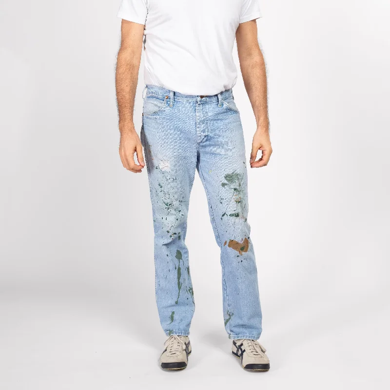 32x32 80s Wrangler Paint Splattered Light Wash Jeans