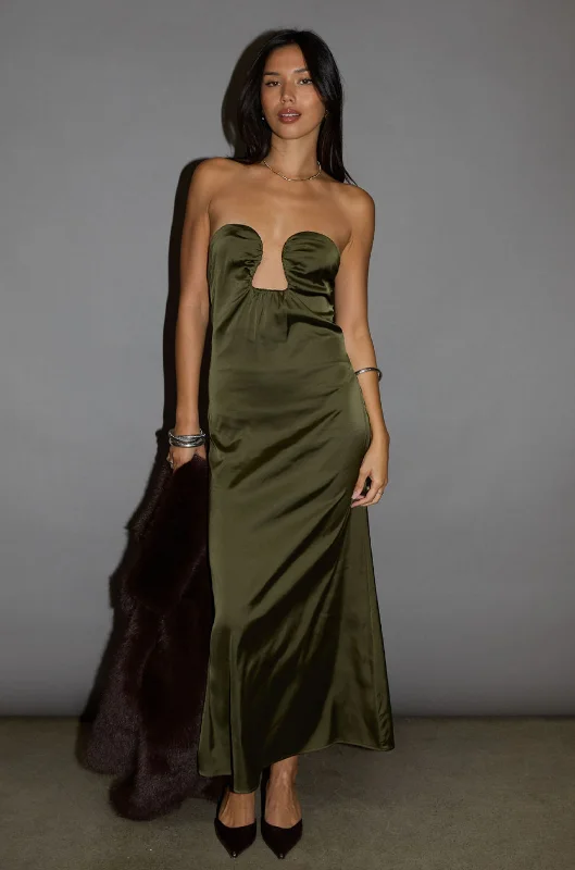 Under The Mistletoe Maxi Dress